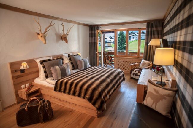 Step in and let the holiday feeling permeate your being: luxurious Alpine chic meets urban elegance in a generous 30 m2 room. All our double rooms are furnished individually with loving attention to detail – we guarantee you’ll feel instantly at home.